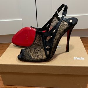 NEVER BEEN WORN STUNNING LOUBOUTINS